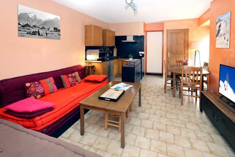 TV and multimedia, Seating area