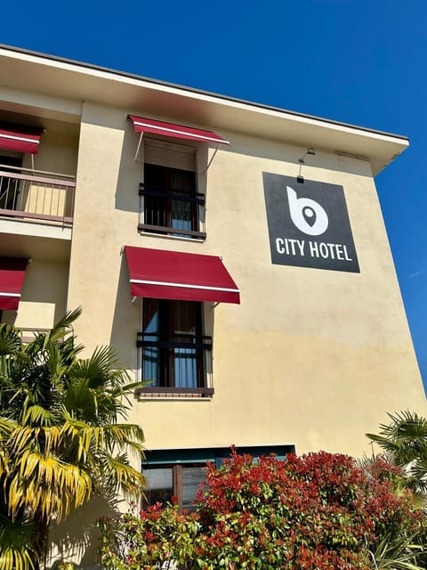 Property building, Day, Property logo or sign