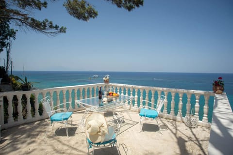 Patio, Natural landscape, View (from property/room), Balcony/Terrace, Seating area, Dining area, Sea view