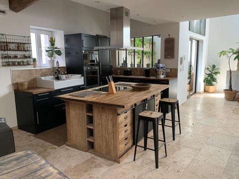 Grand appartement Apartment in Provence-Alpes-Côte d'Azur