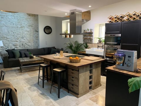 Grand appartement Apartment in Provence-Alpes-Côte d'Azur