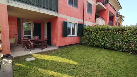 Camoscio Apartment with private garden Apartment in Baveno