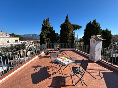 Property building, View (from property/room), Balcony/Terrace, Mountain view