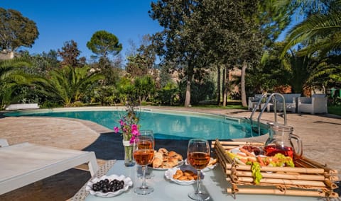 Food and drinks, Swimming pool