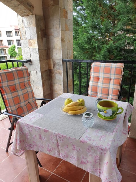 Day, View (from property/room), Balcony/Terrace, Food and drinks, Seating area