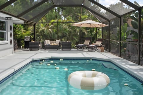 Patio, Pool view, Swimming pool, sunbed