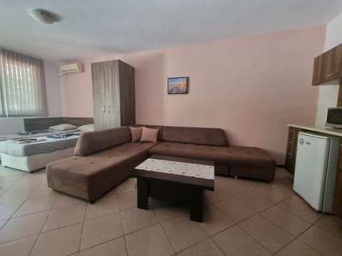 Family apartment "Sunny House" Apartment in Nessebar