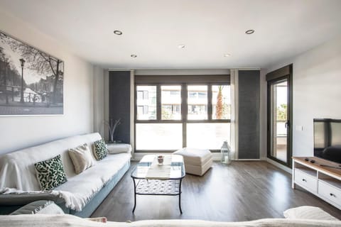 Suite Home Los Alamos sol, playa y golf , parking&Wifi Apartment in Torremolinos