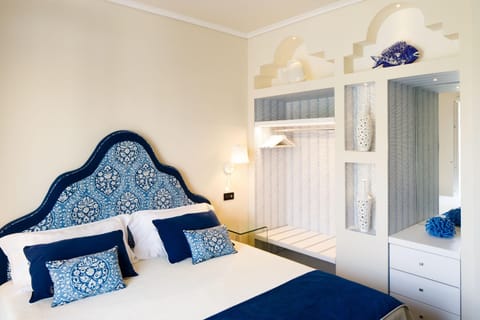 Decorative detail, Bedroom