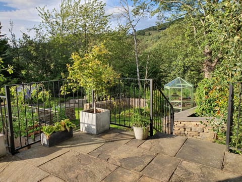 Hazeldene Cottage House in Holmfirth