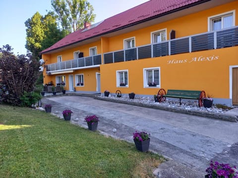 Haus Alexis Bed and Breakfast in Villach