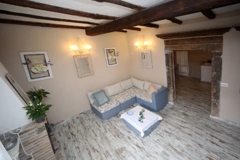 sacrobosco apartment Ulivo Apartment in Umbria