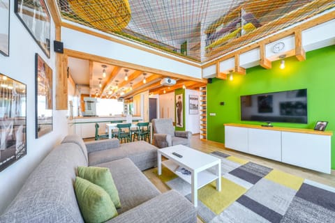 Communal lounge/ TV room, TV and multimedia