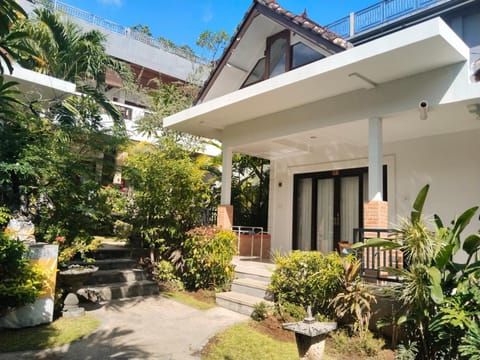 Sama Sama Amed Campground/
RV Resort in Abang