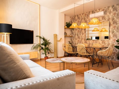 Living room, Seating area