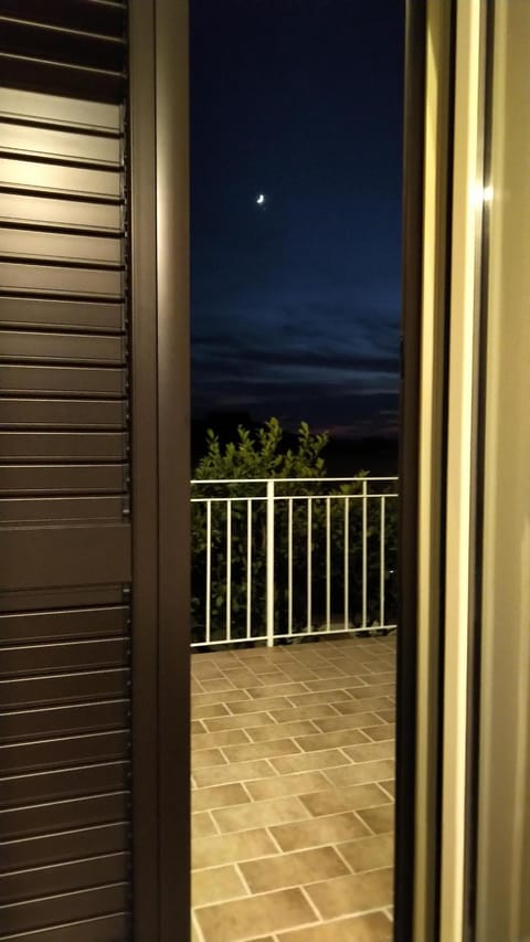 Night, View (from property/room), Balcony/Terrace