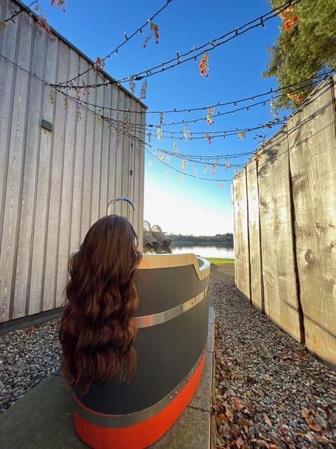 Patio, Restaurant/places to eat, Children play ground, Table tennis, Tennis court, Lake view, Open Air Bath, toaster