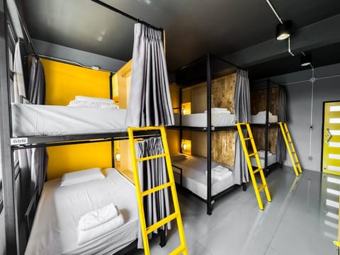 Bed, Bedroom, bunk bed