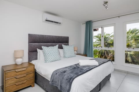 Bed, View (from property/room), Photo of the whole room, air conditioner