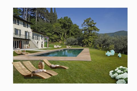 Swimming pool, Swimming pool