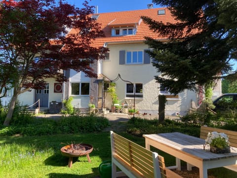 Property building, Garden, Garden, Seating area, Garden view
