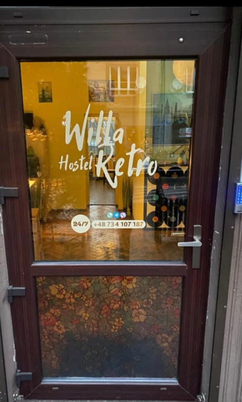 Property building, Facade/entrance, Property logo or sign, Decorative detail