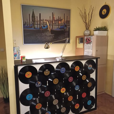 Living room, Lobby or reception, Decorative detail, Seating area