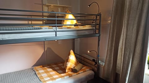 Bed, Photo of the whole room, Bedroom, bunk bed, towels