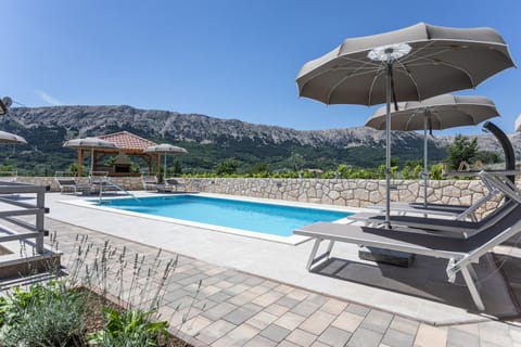 Natural landscape, Swimming pool, sunbed