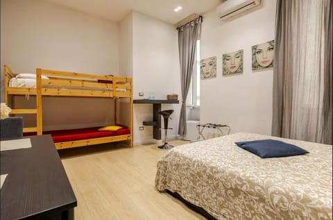 NSH AppartHotel, Napoli Centro House in Naples