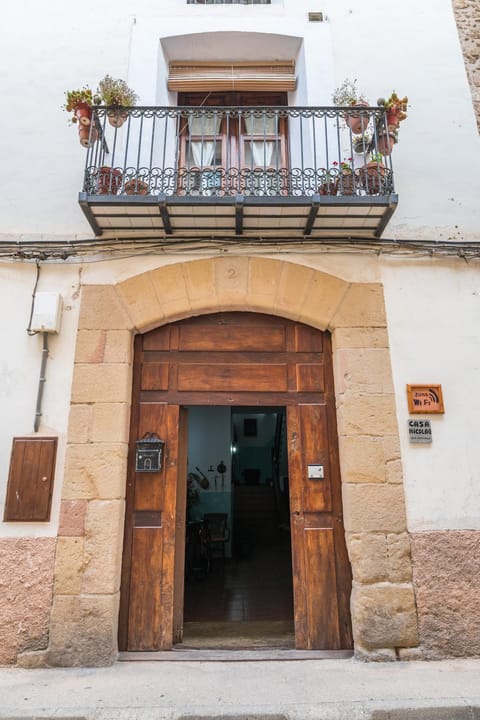 Property building, Facade/entrance