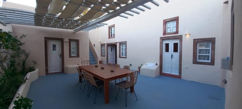 Breakfast, Inner courtyard view