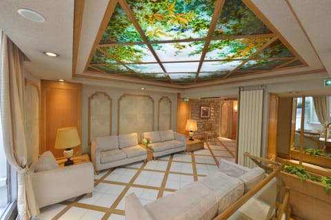 Living room, Lobby or reception, Lounge or bar, Seating area