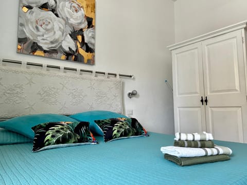 Bed, Bedroom, wardrobe