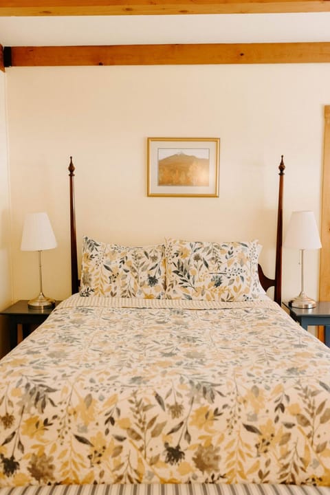 Snowvillage Inn Inn in Eaton