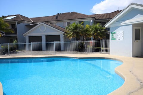 Property building, Swimming pool