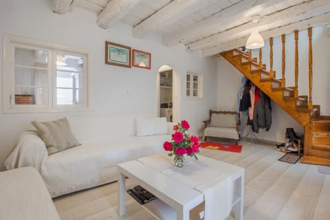 Central House House in Corfu, Greece