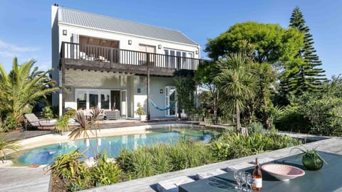 Noordhoek Beach Villa - solar back up power Bed and Breakfast in Cape Town
