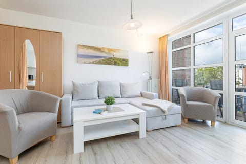 Dampfer 1 Ostwind Apartment in Laboe