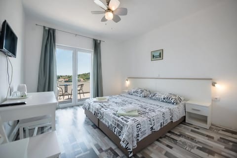 Bed, View (from property/room)