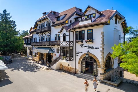 Property building, Street view