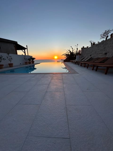 Apartments Blue Heaven Bed and Breakfast in Ulcinj Municipality