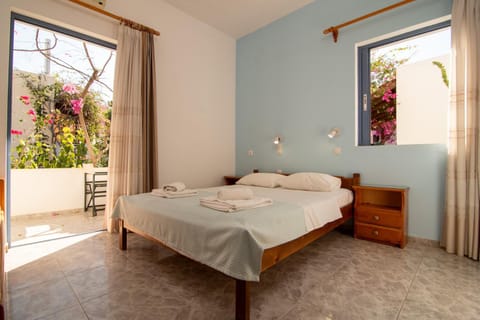 Virginia Studios Apartment in Palaiochora