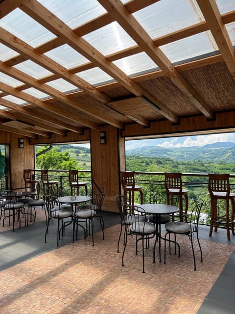 Restaurant/places to eat, Natural landscape