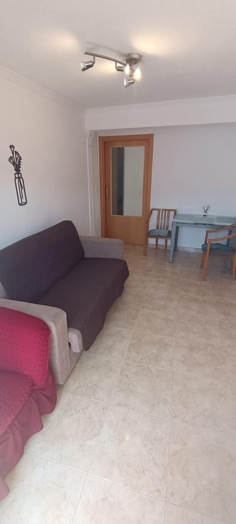 Apartamento con 3 dormitorios 3 minutos hasta la playa Apartment in Dénia