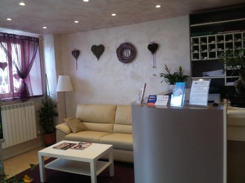 Day, Lobby or reception