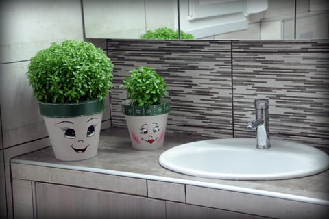 Bathroom, Decorative detail