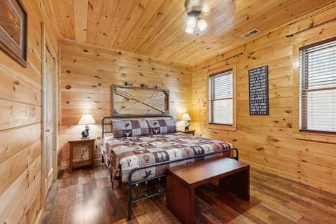 4 Bed 3 Bath Vacation home in Bryson City House in Bryson City