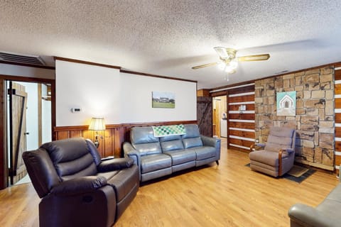 2 Bed 2 Bath Vacation home in Whittier II House in Qualla