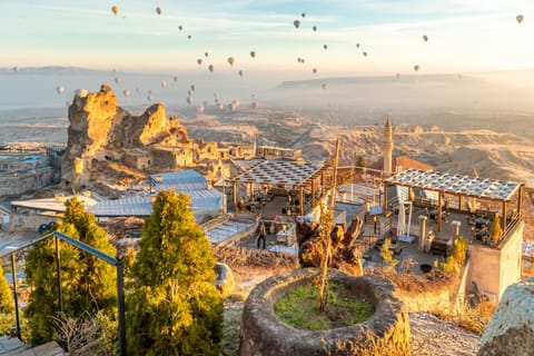 Nearby landmark, Day, Natural landscape, Bird's eye view, View (from property/room), Balcony/Terrace, City view, Landmark view, Mountain view, Time of day, Sunrise, Sunset, Inner courtyard view